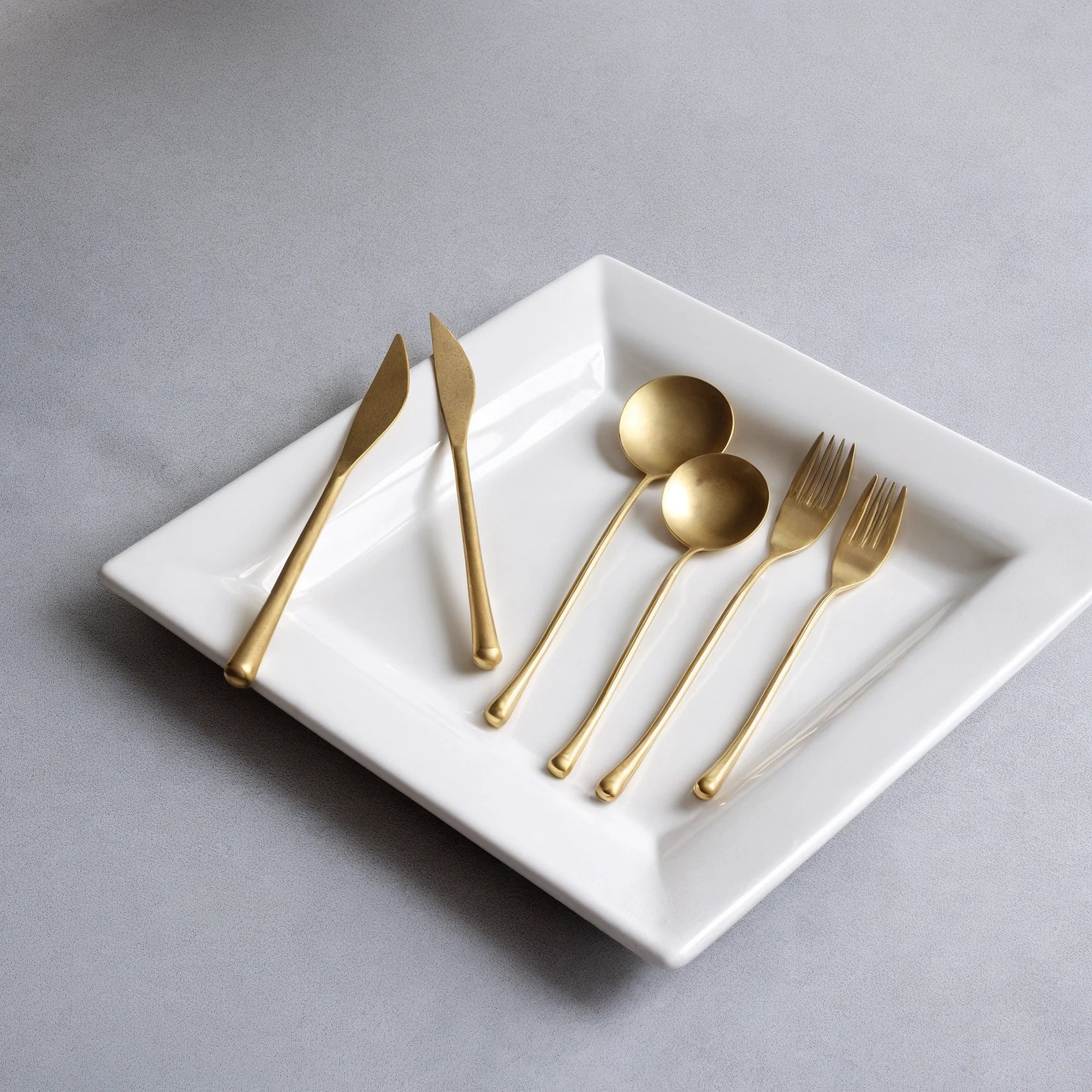 Elegant Golden Stainless Steel Cutlery Set with Minimalist Design | Perfect for Stylish Dining Experiences 2