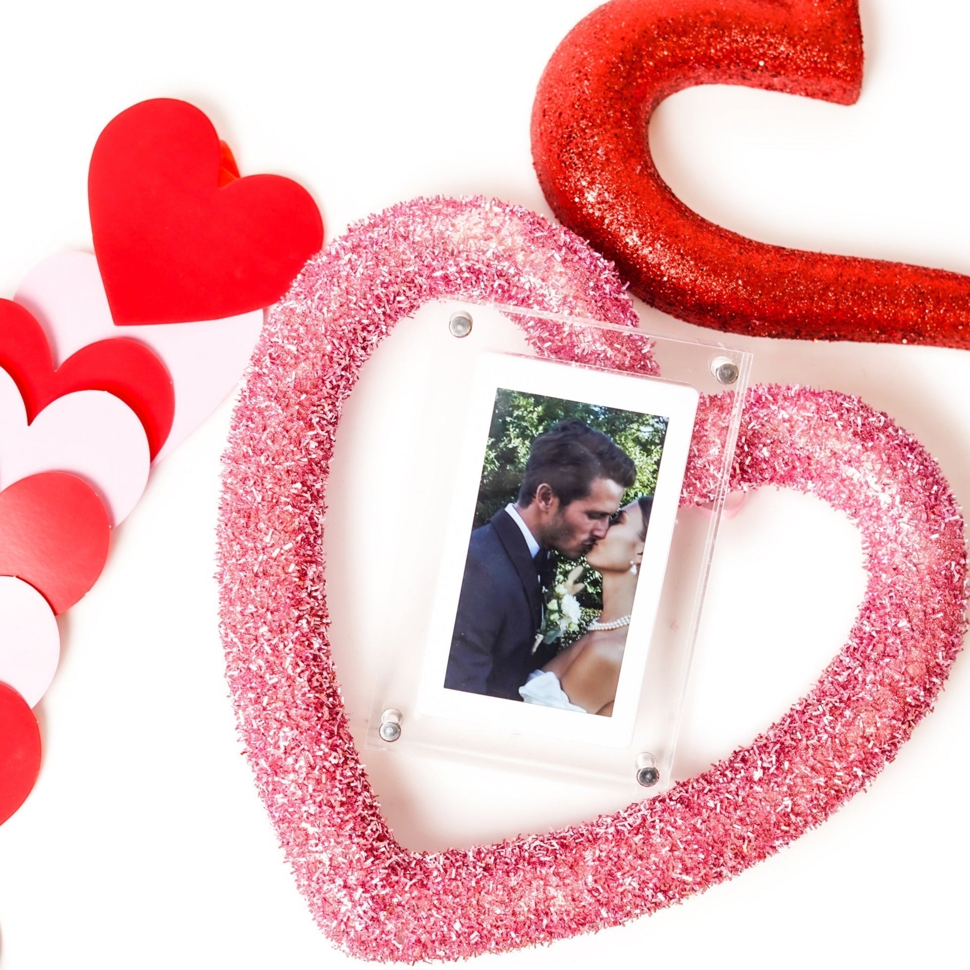 GlowFrame | Digital Photo Frame with Video & Sound Playback | Modern Design for Cherished Memories 3