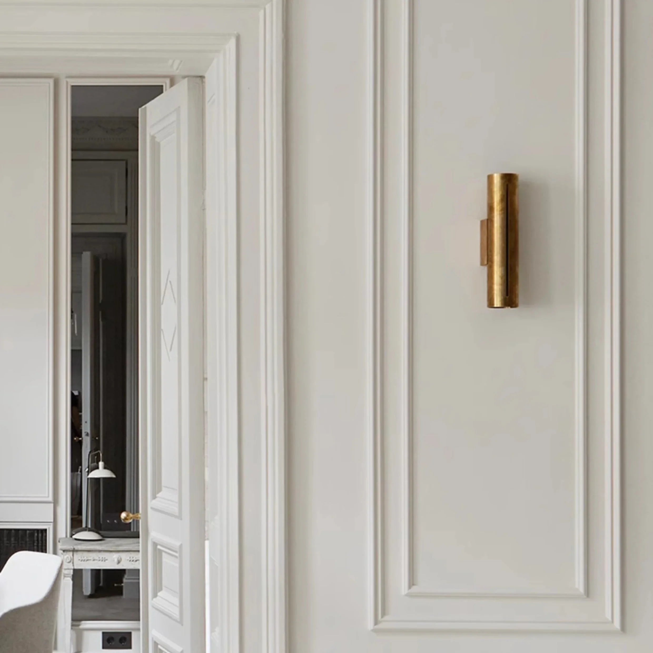 Lury Collection | Elegant Copper Wall Lamp with Adjustable Color Temperature | Modern Wall Sconce Lighting for Any Room 3