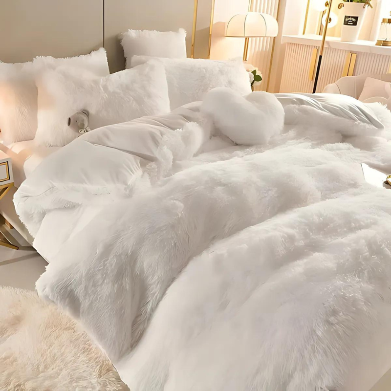 Luxurious Velvet Bedding Set | 3-Piece Duvet Covers with Pillowcases | Soft and Warm for Autumn Comfort 2