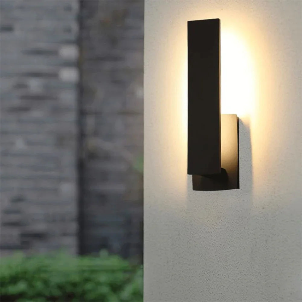 Modern Outdoor Wall Lamp | Weather-Resistant LED Design for Durable Illumination 0