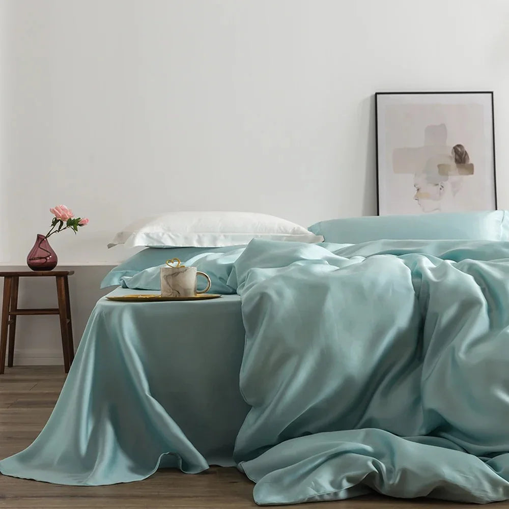 Premium Silk Bedding Set | Luxurious Duvet Covers with Anti-Aging Properties | Breathable Comfort for Year-Round Use 7