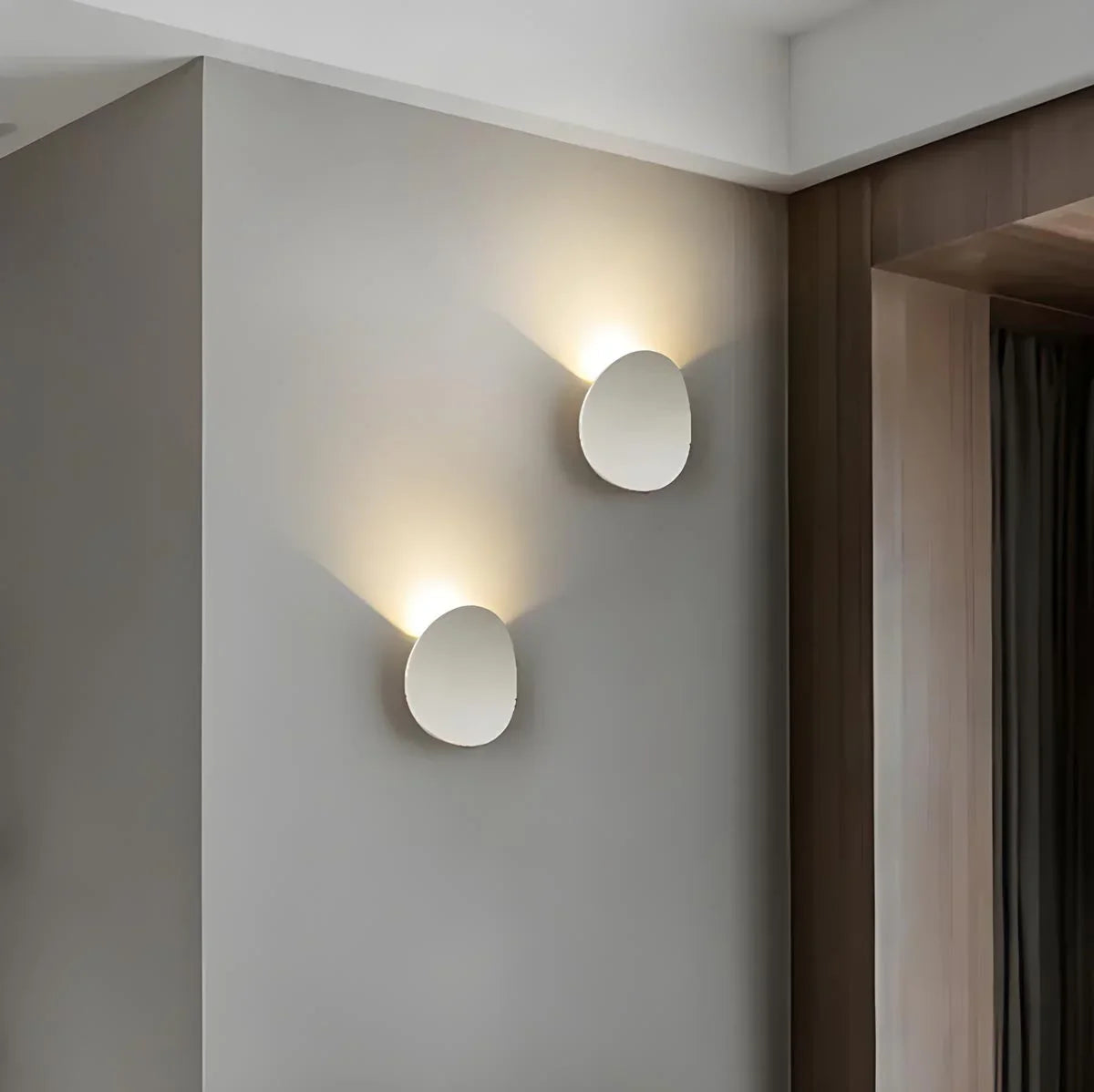 Roma | Modern Wall Lamp with Energy-Efficient LED Lighting | Sleek Design for Elegant Spaces 3