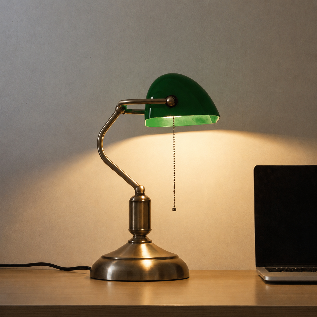Heritage Banker's Desk Lamp