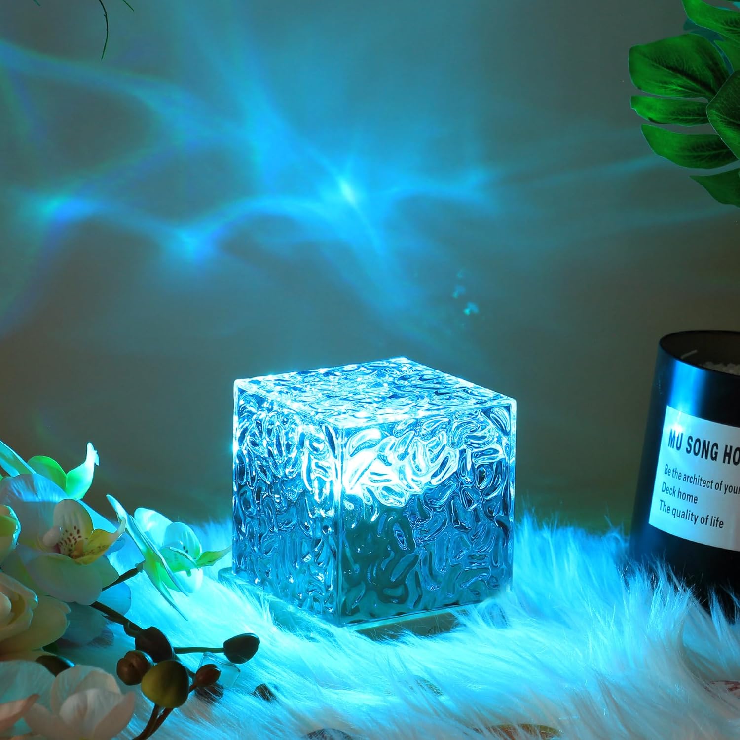 Borealis Cube lamp with elegant wooden base close-up