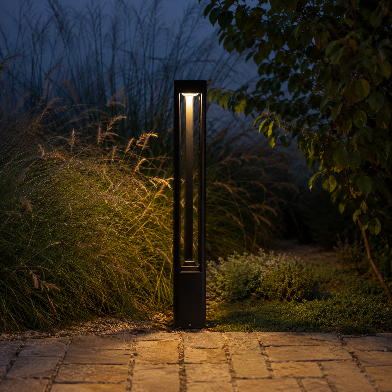 Bella Garden Bollard Light