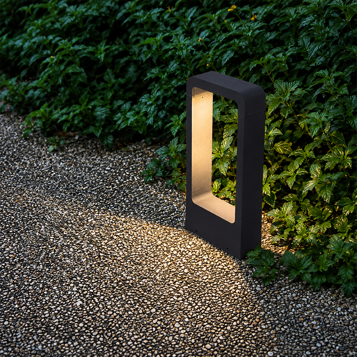 Luna Garden Light