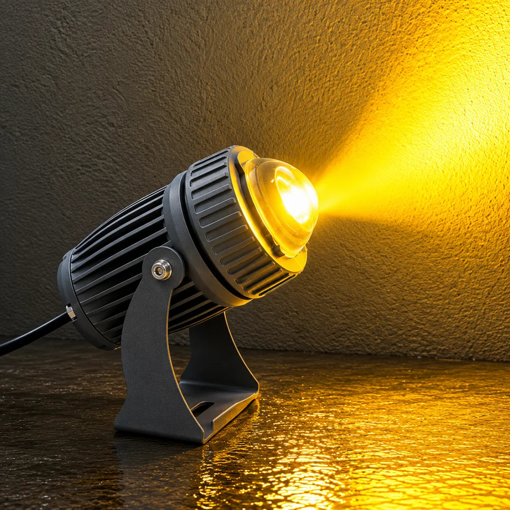 Solara LED Outdoor Spotlight - 1000 lumen aluminium garden uplight - product image 2