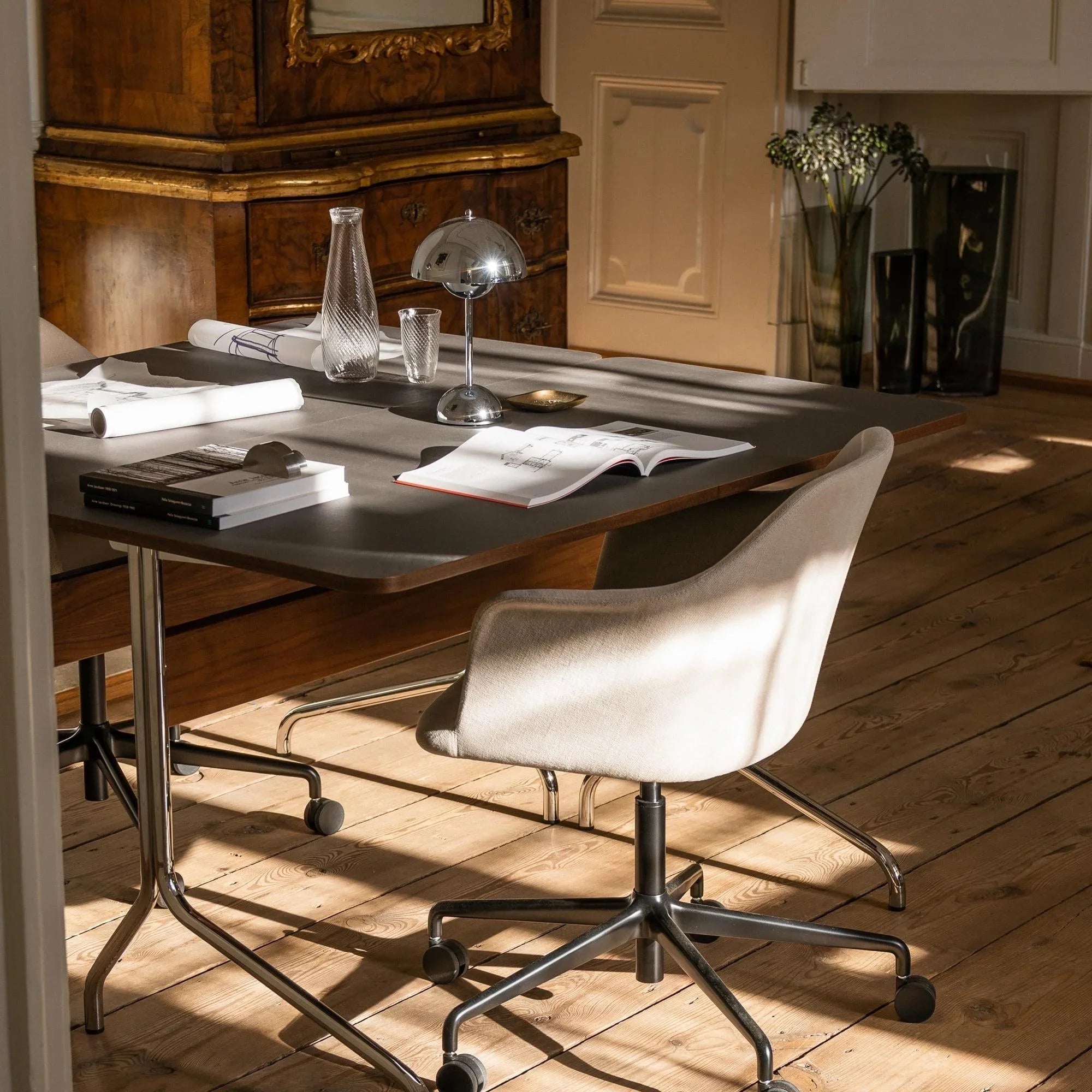 Adele Collection | Elegant Table Lamp with Timeless Design | Premium Metal for Lasting Ambiance 7