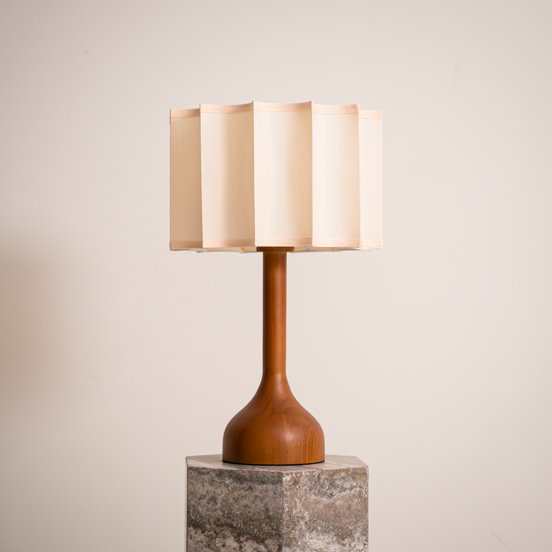 Artisan Wooden Floor Lamp with Tulip Shade for Cozy Ambiance 0