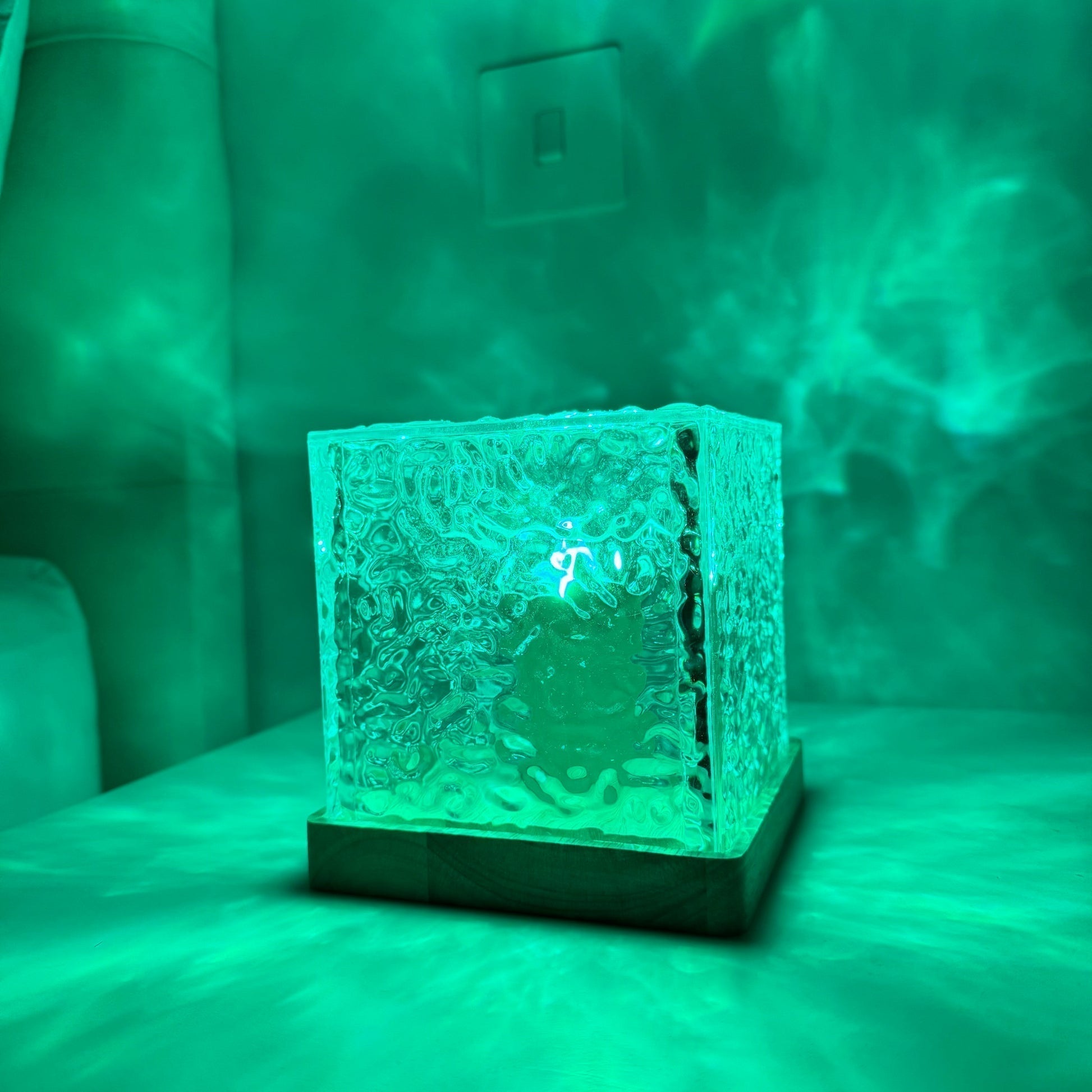 Borealis Cube | Table Lamp with Northern Lights Effect & 16 Colors | Elegant Wooden Base for Ambient Lighting 7