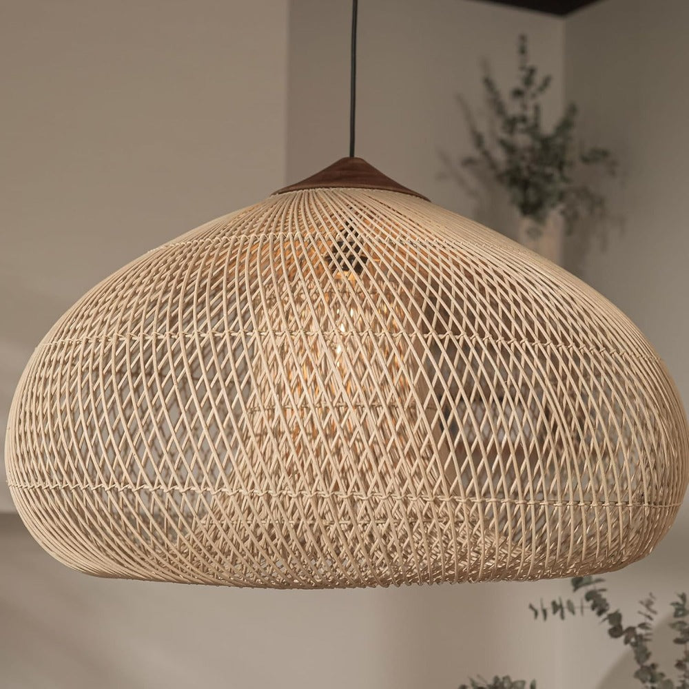 Coastal Elegance | Rattan Pendant Light with Adjustable Height | Stylish Ambiance for Dining and Kitchen 1