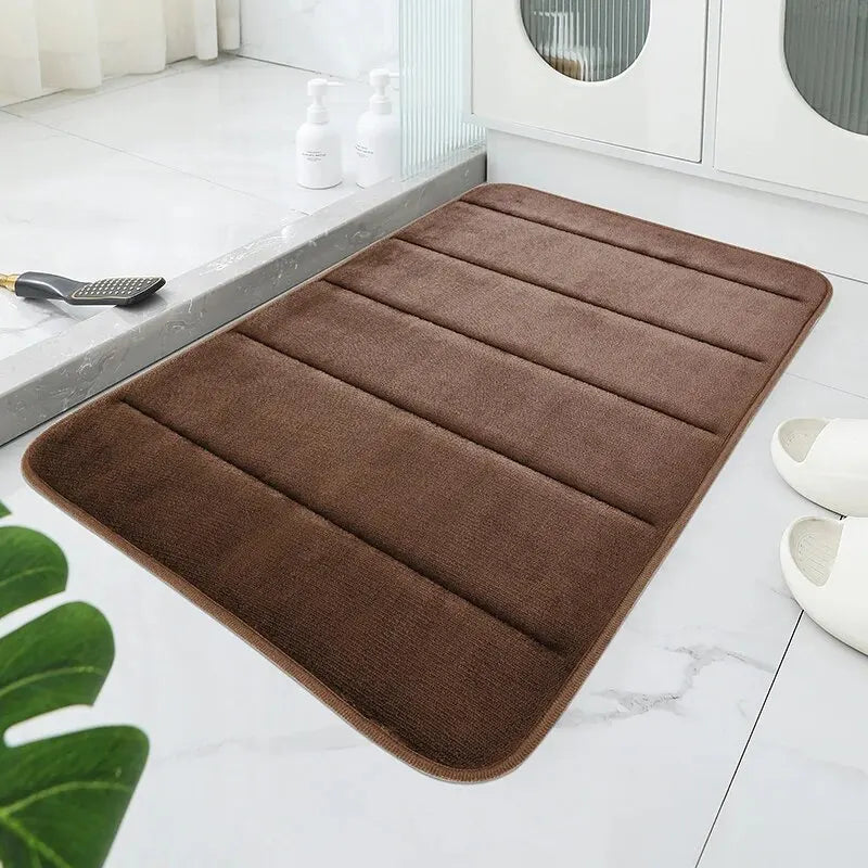 Coral Velvet Bath Mat with Non-Slip Bottom | Quick-Dry Comfort for Safe Bathrooms 2