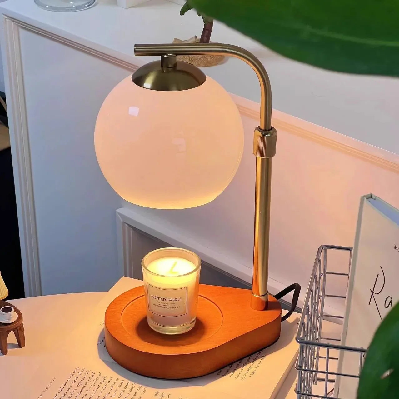 Elegant Candle Warmer Lamp with Ambient Light | Cozy Atmosphere for Any Room 4