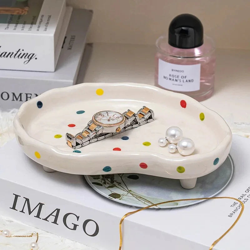 Elegant Ceramic Jewelry Tray with Minimalist Design for Organized Storage 1