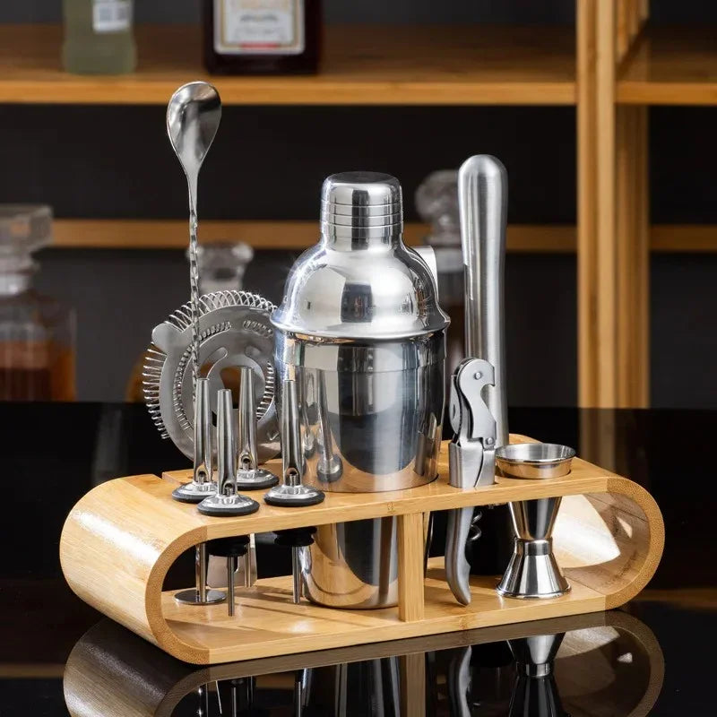 Julianne | Cocktail Shaker Set with Bamboo Base | Sleek Stainless Steel for Effortless Mixing 3