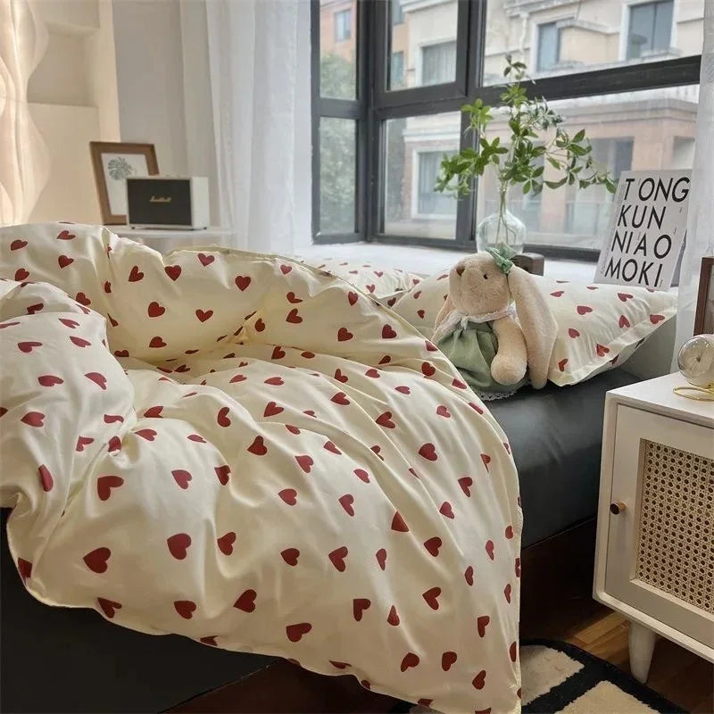 Love Heart | Elegant Bedding Set with Duvet Cover & Pillowcases | Timeless Comfort for Any Bedroom 1