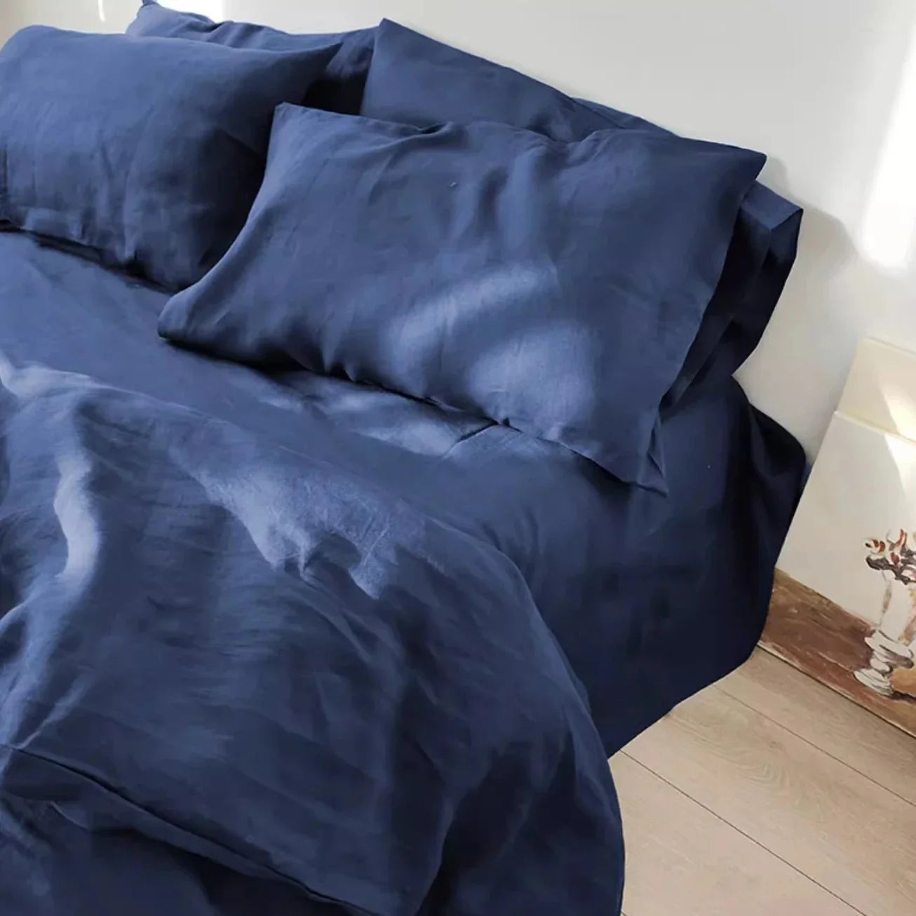 Sebastien Collection | Pure Linen Bedding Set with Matching Pillowcases | Cozy Chic Atmosphere for Stylish Bedrooms 2