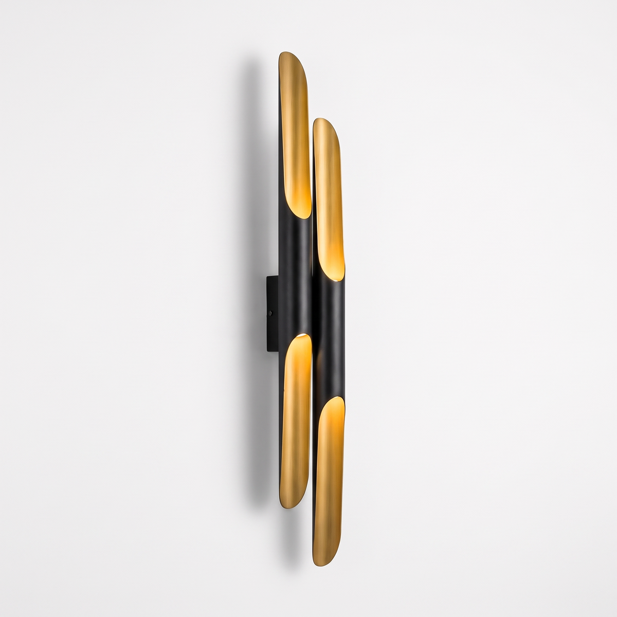Jarra outdoor wall light, double tube in matte black and gold, on a white background