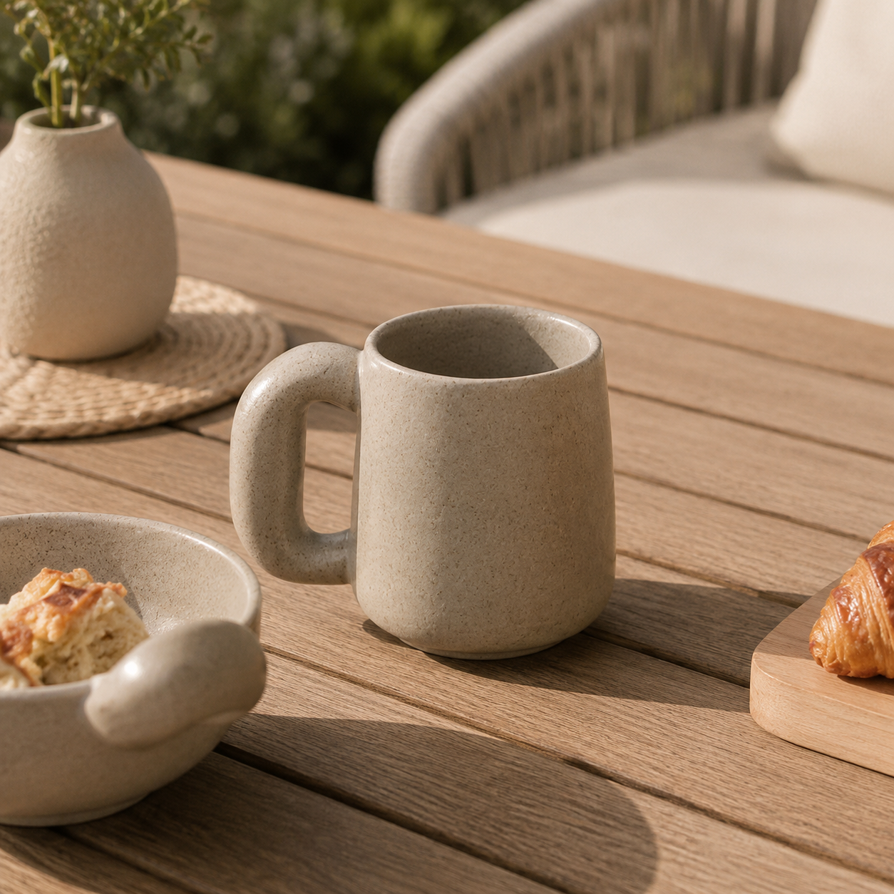 Lior Ceramic Mug in the larger 600ml capacity size
