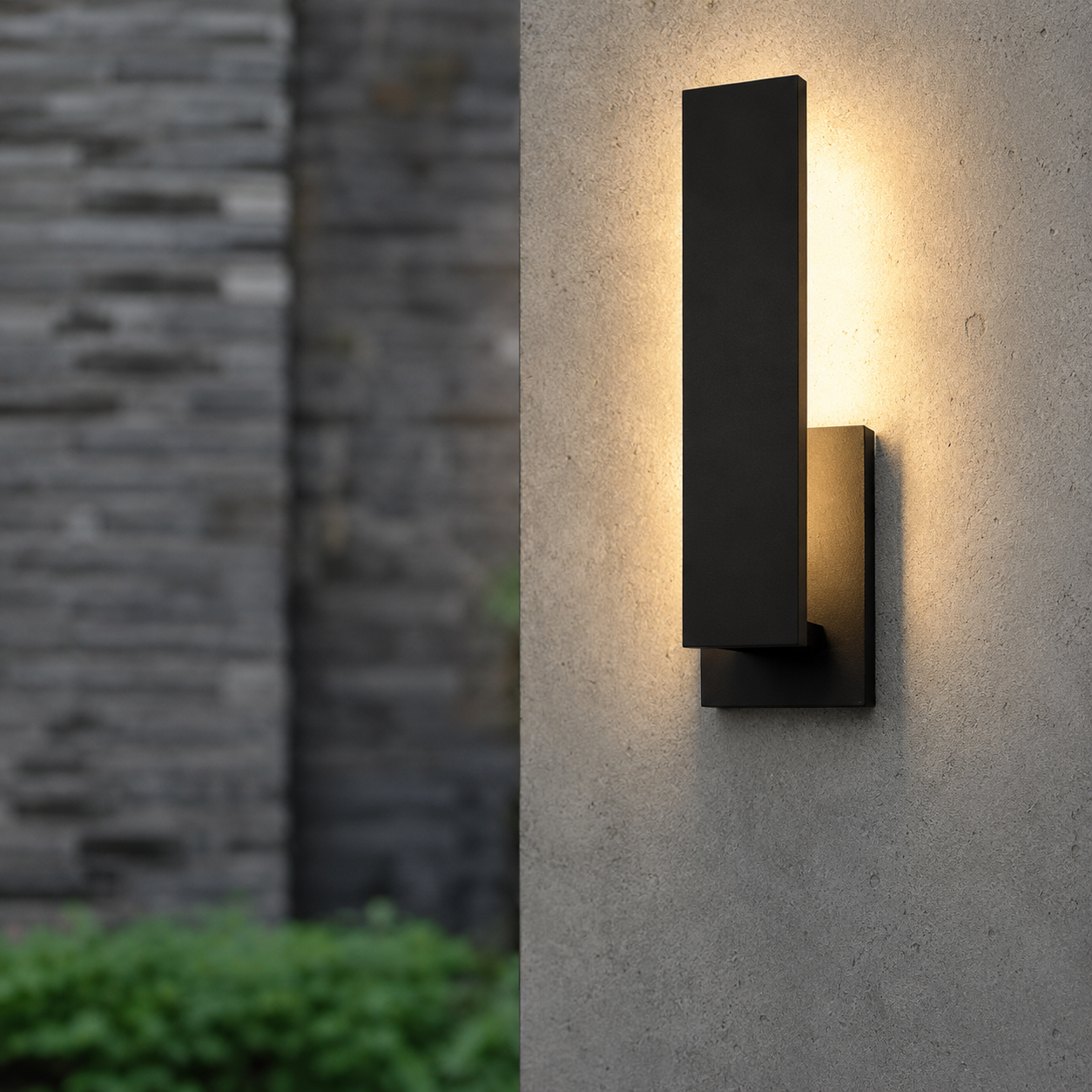Oren Aluminium LED Outdoor Wall Lamp in the Medium size
