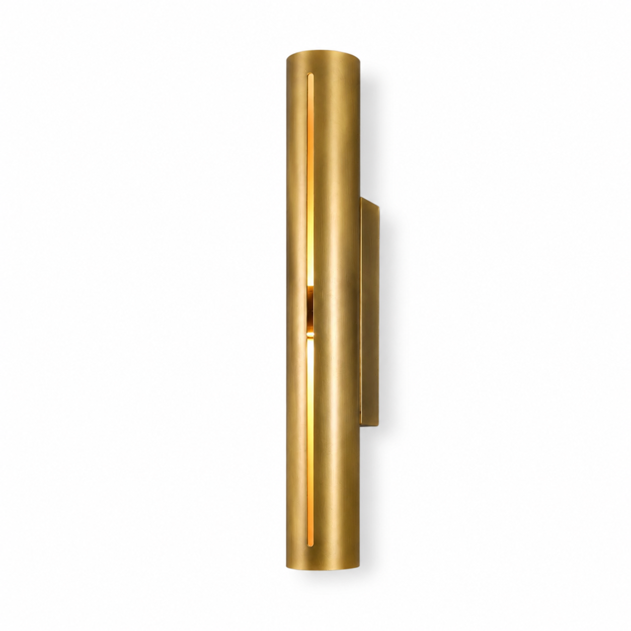 Rio copper wall light close-up of natural finish